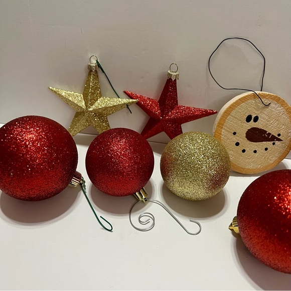 Christmas ornament lot 13,red and gold, preowned, good condition - Picture 4 of 4